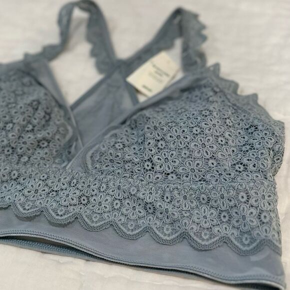 NWT Aerie Eyelet Racerback Bralette - Removable Padding - Picture 2 of 5